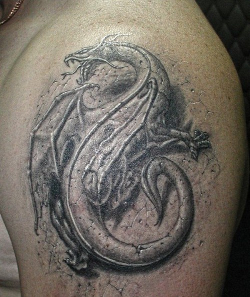 肩にドラゴンのタトゥー リアルすぎる 立体的なタトゥー アート写真 画像集 3d Tattoo Naver まとめ